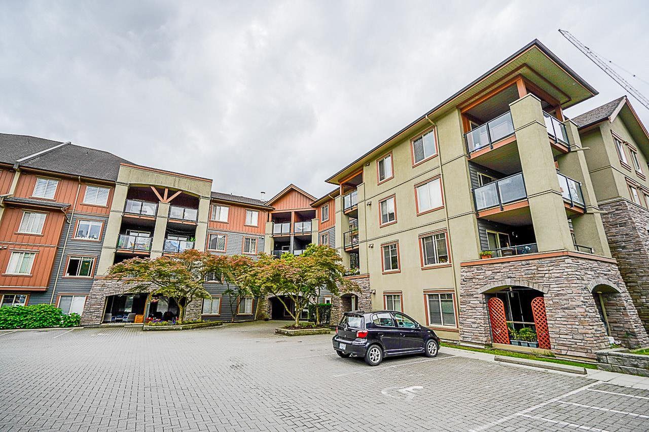 Main Photo: 2324 244 SHERBROOKE STREET in New Westminster: Sapperton Condo for sale : MLS®# R2593949