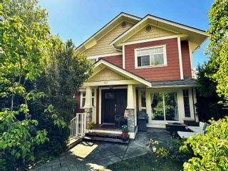 Photo 1: 353 E 12TH Street in North Vancouver: Central Lonsdale 1/2 Duplex for sale : MLS®# R2881399