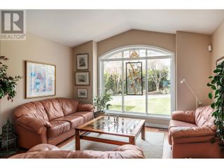 Photo 6: 3645 Walnut Glen Drive in West Kelowna: House for sale : MLS®# 10308155