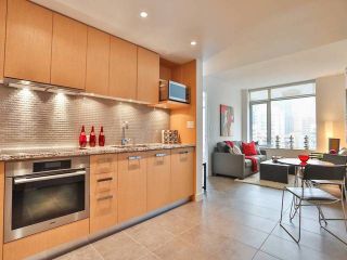 Photo 2: 708 1028 BARCLAY Street in Vancouver: West End VW Condo for sale in "PATINA" (Vancouver West)  : MLS®# V1050638