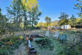 Photo 5: 5456 DUSTY Road in Sechelt: Sechelt District House for sale in "East Porpoise Bay" (Sunshine Coast)  : MLS®# R2738628
