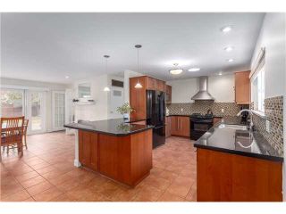 Photo 3: 1116 BEECHWOOD Crescent in North Vancouver: Norgate House for sale in "NORGATE" : MLS®# V1119128