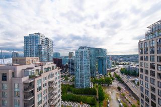 Photo 6: 2201 950 CAMBIE Street in Vancouver: Yaletown Condo for sale in "Pacific Place Landmark 1" (Vancouver West)  : MLS®# R2641044