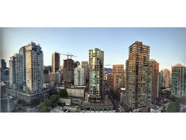 Main Photo: 2403 939 Homer Street in Vancouver: Yaletown Condo for sale (Vancouver West)  : MLS®# V1117078