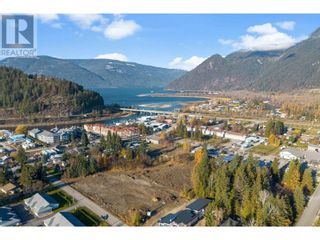 Photo 1: 222 Temple Street in Sicamous: Vacant Land for sale : MLS®# 10288595