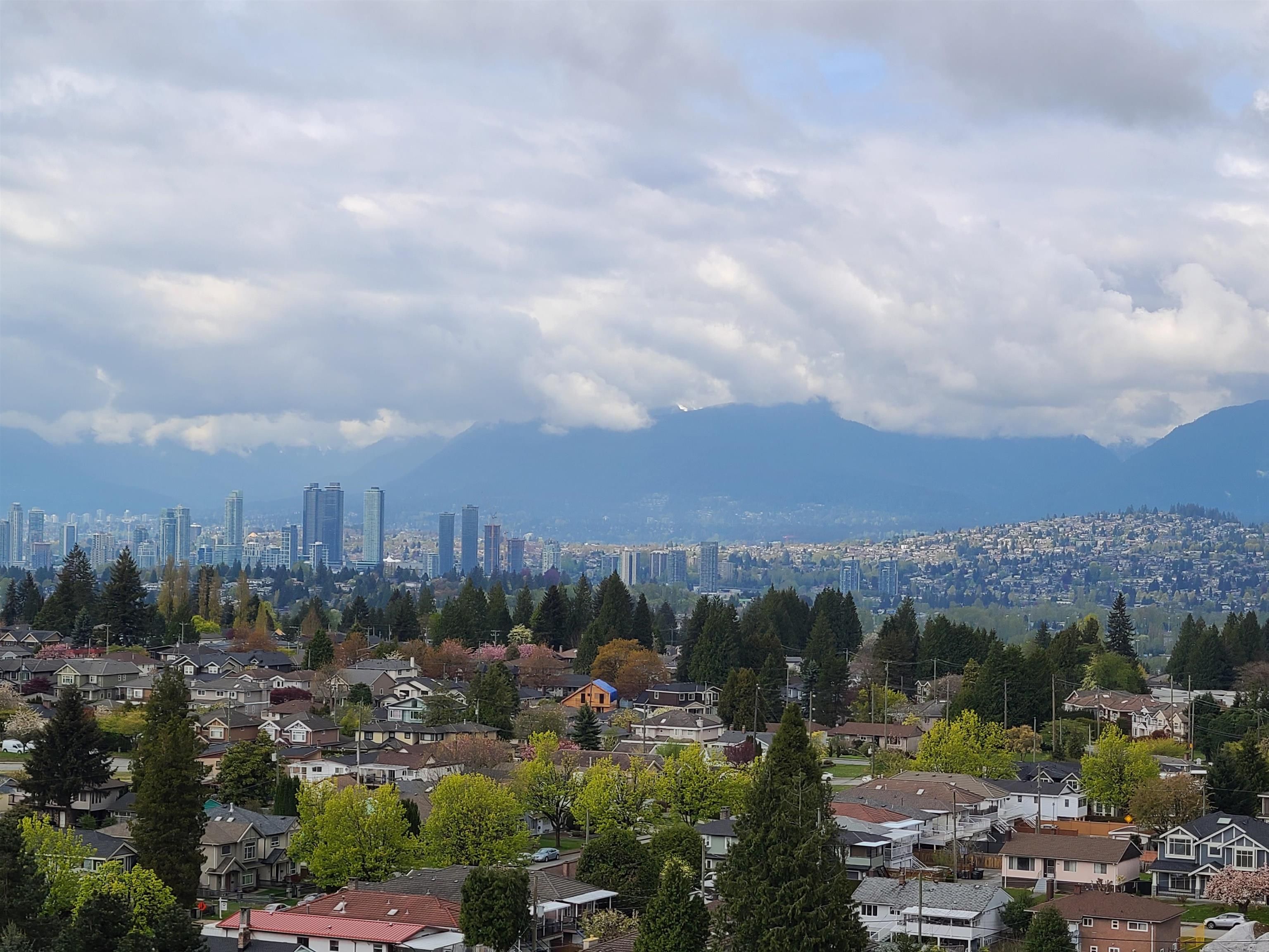 Main Photo: 1708 7063 HALL Avenue in Burnaby: Highgate Condo for sale in "Emerson" (Burnaby South)  : MLS®# R2684009