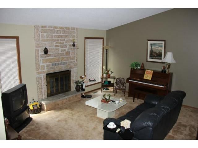 Photo 6: Photos: 100 Trowbridge Bay in WINNIPEG: St Vital Residential for sale (South East Winnipeg)  : MLS®# 1218841