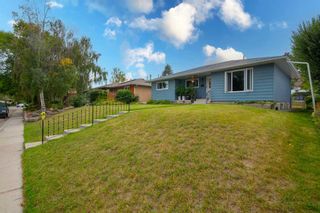 Photo 2: 2047 Cottonwood Crescent SE in Calgary: Southview Detached for sale : MLS®# A2077029