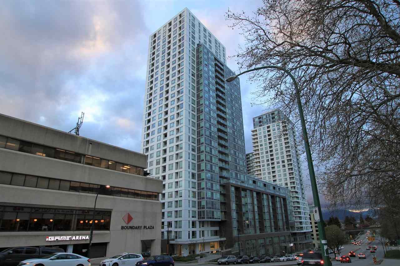 Main Photo: 1902 5665 BOUNDARY Road in Vancouver: Collingwood VE Condo for sale in "Wall Centre Central Park" (Vancouver East)  : MLS®# R2355553