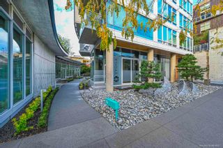 Photo 2: 1002 1565 W 6TH Avenue in Vancouver: False Creek Condo for sale in "6TH & FIR" (Vancouver West)  : MLS®# R2828352
