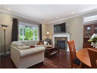 Photo 2: 441 W 16TH Street in North Vancouver: Central Lonsdale 1/2 Duplex for sale : MLS®# V1007183