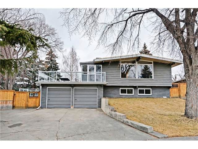 Main Photo: 8 LORNE Place SW in Calgary: North Glenmore Park House for sale : MLS®# C4052972