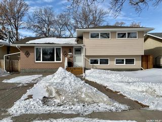 Photo 2: 214 McCarthy Boulevard North in Regina: Normanview West Residential for sale : MLS®# SK922484