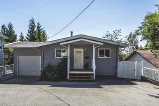 Photo 1: 33428 13th Avenue in Mission: House for sale : MLS®# R2201640