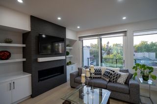 Photo 11: 106 38A Avenue SW in Calgary: Parkhill Semi Detached (Half Duplex) for sale : MLS®# A1250340