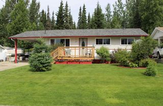 Photo 1: 125 SUMMIT Crescent in Mackenzie: Mackenzie -Town House for sale (Mackenzie (Zone 69))  : MLS®# R2596173