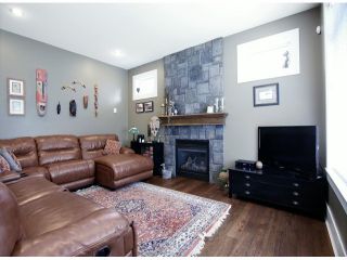 Photo 2: 4342 BLAUSON Boulevard in Abbotsford: Abbotsford East House for sale in "AUGUSTON" : MLS®# F1417968
