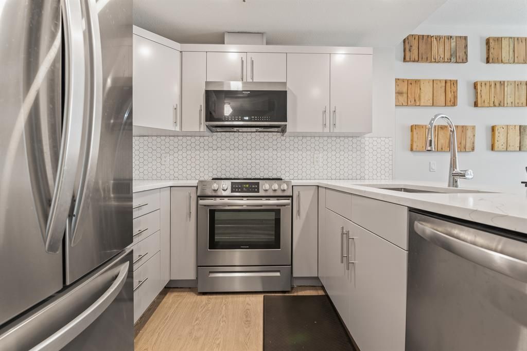 Main Photo: 209 1410 1 Street SE in Calgary: Beltline Apartment for sale : MLS®# A2043732