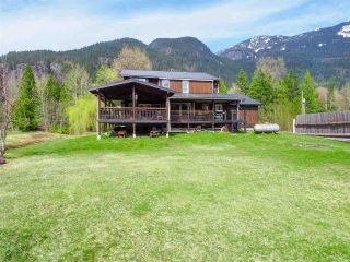 Photo 6: 14685 SQUAMISH VALLEY Road in Squamish: Upper Squamish House for sale : MLS®# R2557539