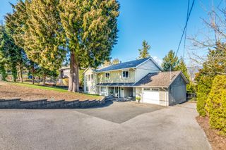 Photo 2: 3047 DAYBREAK Avenue in Coquitlam: Ranch Park House for sale : MLS®# R2871902