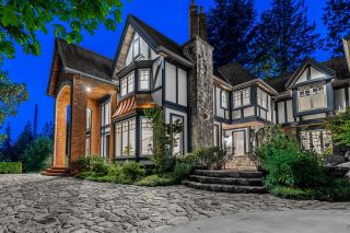 Photo 2: 4555 PICCADILLY NORTH Road in West Vancouver: Caulfeild House for sale : MLS®# R2720719