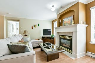 Photo 5: 104 20448 PARK Avenue in Langley: Langley City Condo for sale in "James Court" : MLS®# R2497317