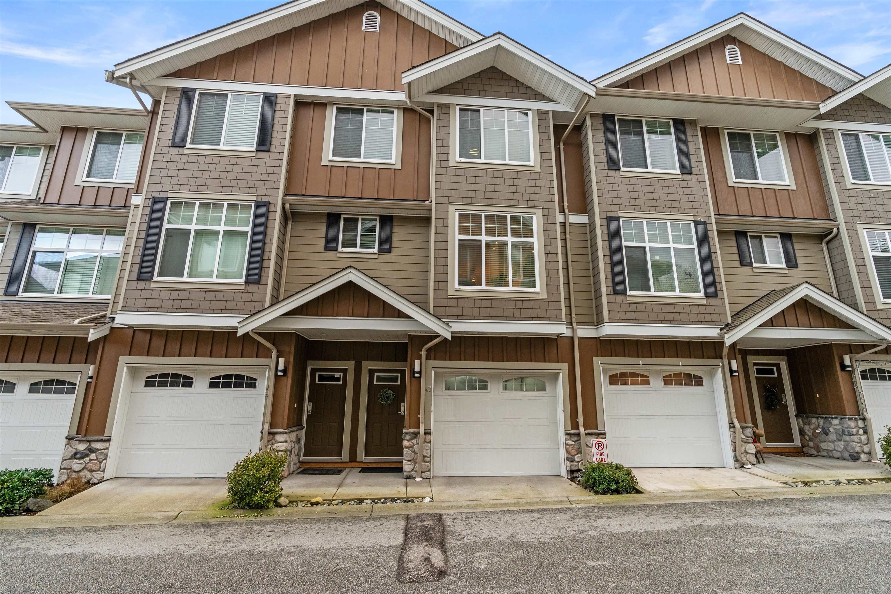 Main Photo: 47 3009 156 Street in Surrey: Grandview Surrey Townhouse for sale (South Surrey White Rock)  : MLS®# R2848332