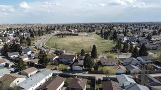 Photo 8: 83 Abingdon Way NE in Calgary: Abbeydale Detached for sale : MLS®# A2045646