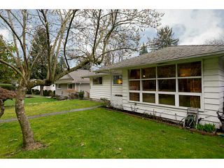 Photo 2: 1189 SHAVINGTON ST in North Vancouver: Calverhall House for sale : MLS®# V1106161