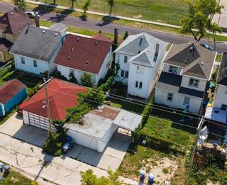 Photo 2: 375 Machray Avenue in Winnipeg: Sinclair Park Residential for sale (4C)  : MLS®# 202330047