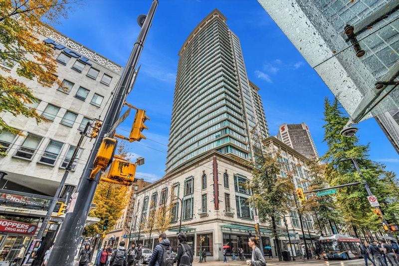FEATURED LISTING: 2908 - 610 GRANVILLE Street Vancouver