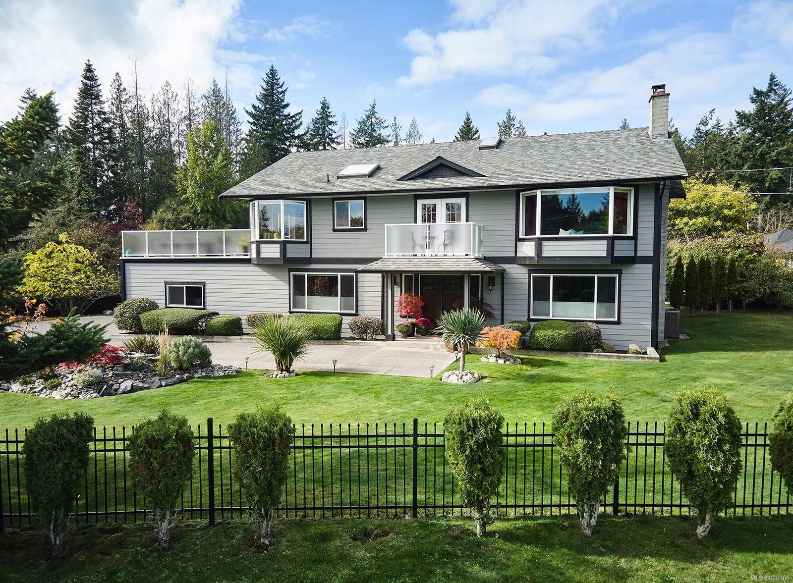 Main Photo: 11092 Tanager Rd in North Saanich: NS Swartz Bay House for sale : MLS®# 888860