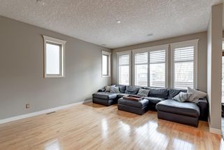 Photo 3: 624 23 Avenue NE in Calgary: Winston Heights/Mountview Semi Detached (Half Duplex) for sale : MLS®# A2034709
