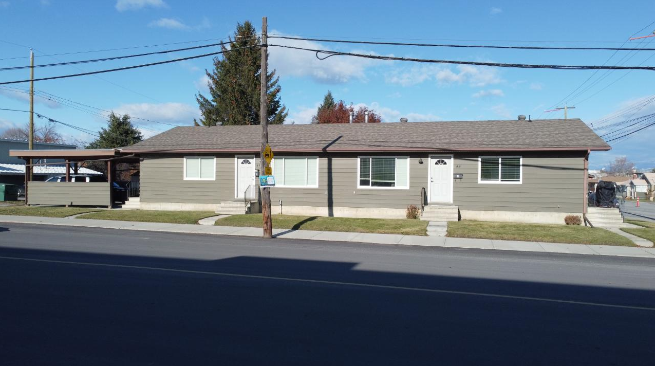 Main Photo: 43 (a&b) 14th Avenue S in Cranbrook: Cranbrook South Multi-family for sale : MLS®# 2474035