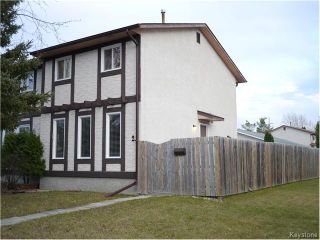 Photo 1: 2 Lake Fall Place in Winnipeg: Waverley Heights Residential for sale (1L)  : MLS®# 1625936