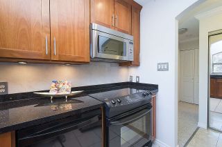 Photo 12: 406 1859 SPYGLASS Place in Vancouver: False Creek Condo for sale in "San Remo" (Vancouver West)  : MLS®# R2211824