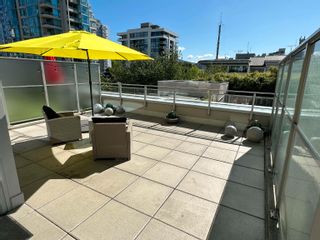 Photo 14: 301 125 E 14TH Street in North Vancouver: Central Lonsdale Condo for sale in "Centreview" : MLS®# R2786423