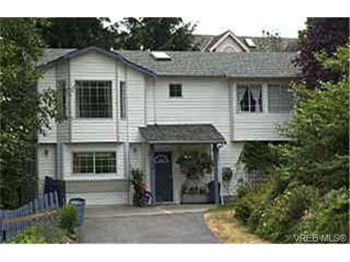 Main Photo: 3421 Sunheights Dr in VICTORIA: Co Triangle House for sale (Colwood)  : MLS®# 265707