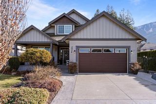 Photo 1: 10374 PARKWOOD Drive: Rosedale House for sale in "Woodland Heights" (East Chilliwack)  : MLS®# R2848581