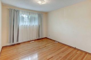 Photo 17: 220 Travis Place NE in Calgary: Thorncliffe Detached for sale : MLS®# A2055728