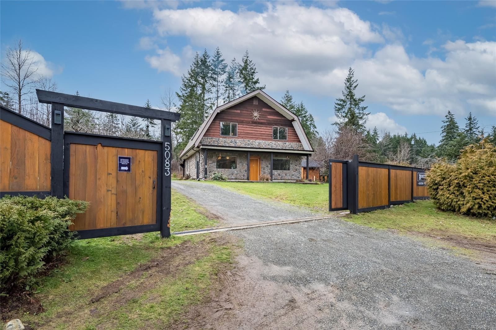 Main Photo: 5083 Beaufort Rd in Union Bay: CV Union Bay/Fanny Bay House for sale (Comox Valley)  : MLS®# 892676