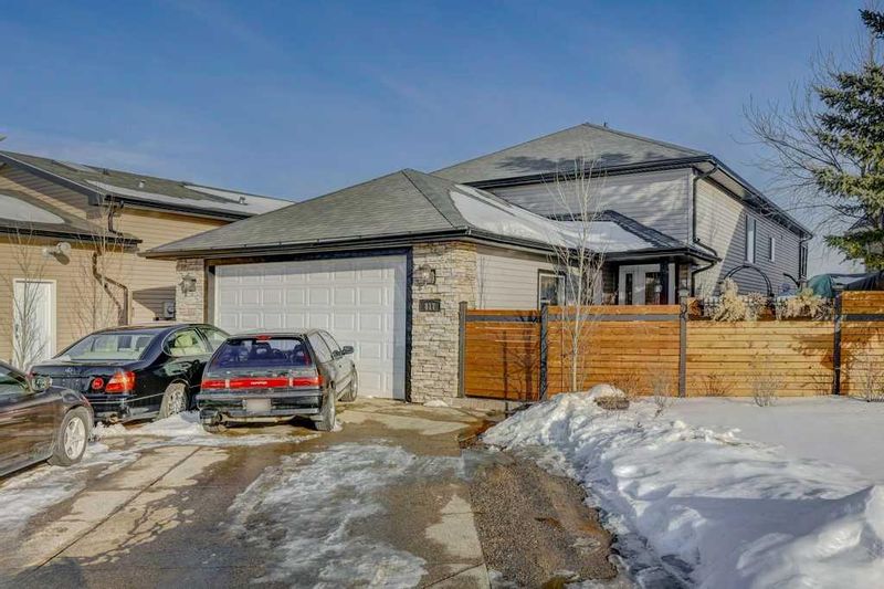 FEATURED LISTING: 817 Beckner Crescent Carstairs