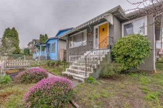 Photo 1: 5585 CHESTER Street in Vancouver: Fraser VE House for sale (Vancouver East)  : MLS®# R2251986