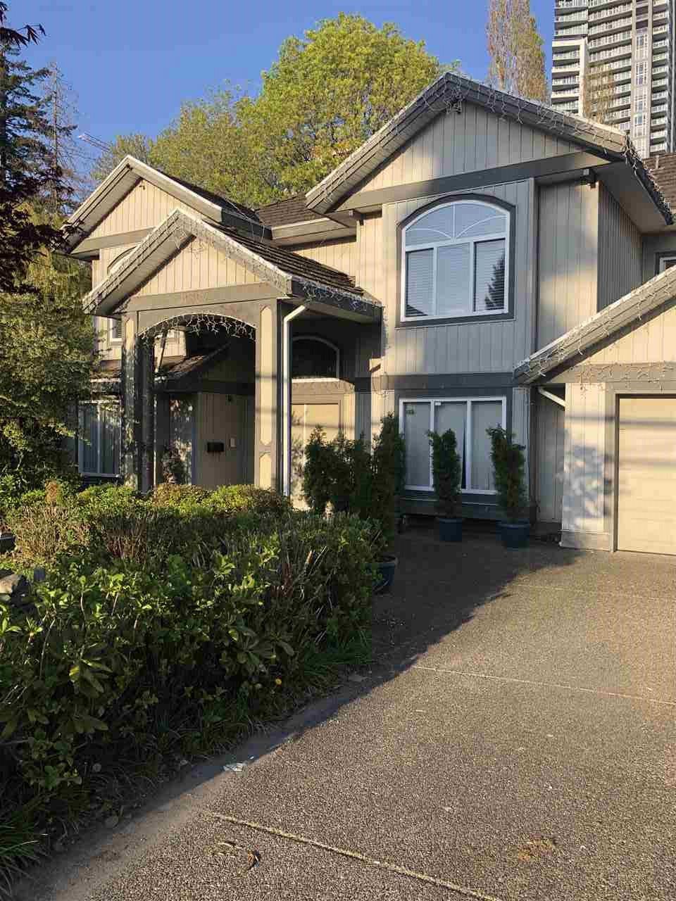 Main Photo: 10304 132 Street in Surrey: Whalley House for sale in "City Centre" (North Surrey)  : MLS®# R2451954