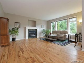 Photo 4: 3420 Mary Anne Cres in VICTORIA: Co Triangle House for sale (Colwood)  : MLS®# 723824