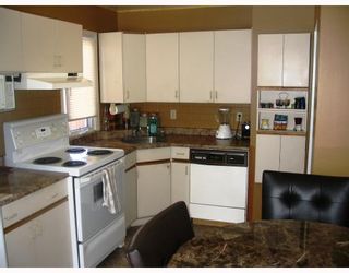 Photo 5: 585 GAREAU Street in WINNIPEG: St Boniface Residential for sale (South East Winnipeg)  : MLS®# 2802222
