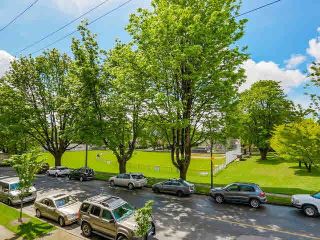 Photo 14: 201 5700 LARCH Street in Vancouver: Kerrisdale Condo for sale in "Elm Park Place" (Vancouver West)  : MLS®# V1121280