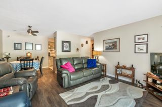 Photo 5: 127 31955 OLD YALE Road in Abbotsford: Central Abbotsford Condo for sale in "Evergreen Village" : MLS®# R2721415