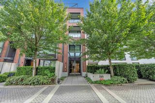 Photo 1: 105 1515 ATLAS Lane in Vancouver: South Granville Condo for sale in "CARTIER HOUSE AT SHANNON WALL CENTRE" (Vancouver West)  : MLS®# R2902444
