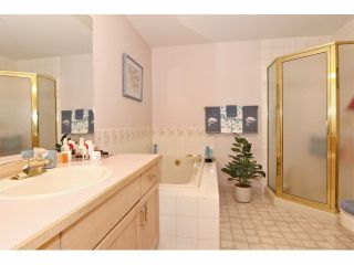 Photo 13: 6 9163 FLEETWOOD Way in Surrey: Fleetwood Tynehead Townhouse for sale in "Fountains of Guildford" : MLS®# F1323715